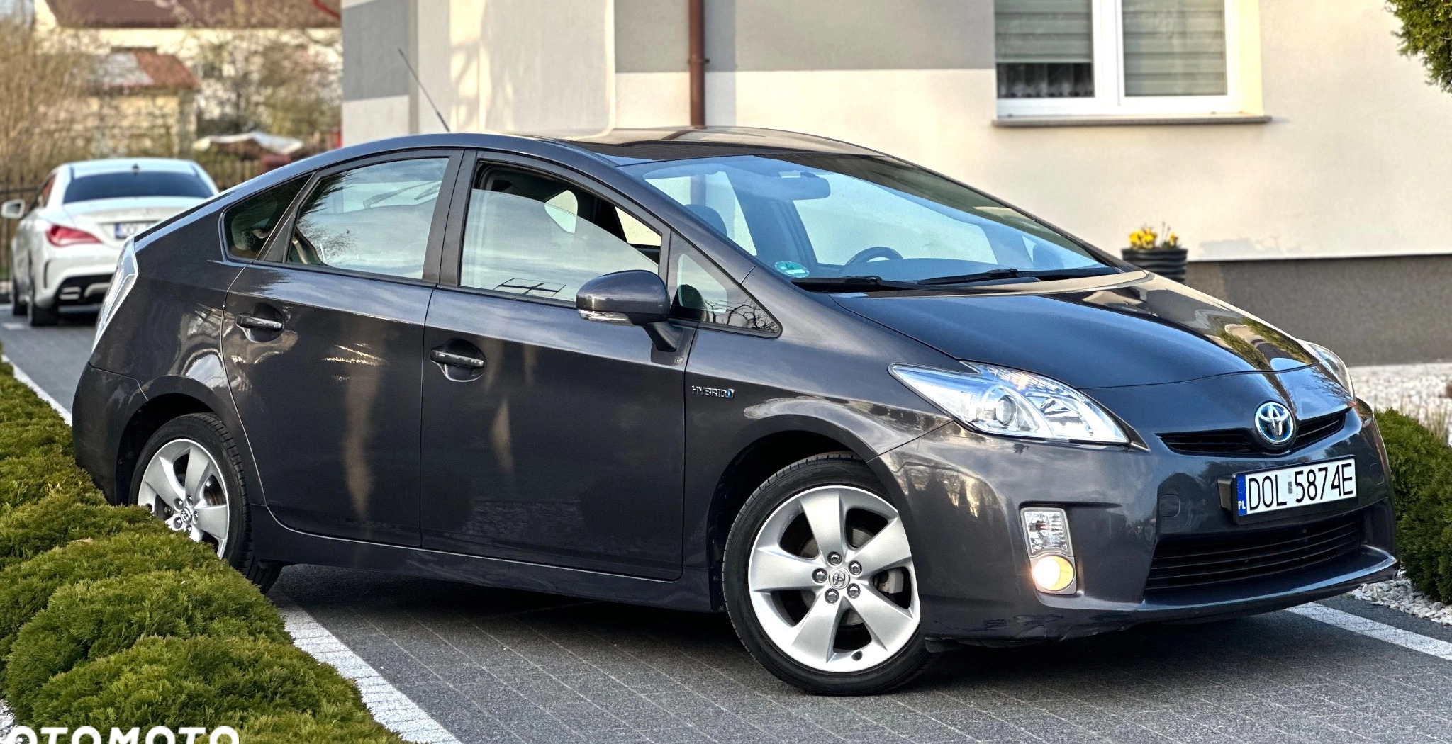 Toyota Prius cena 40900 przebieg: 185000, rok produkcji 2011 z Twardogóra małe 781
